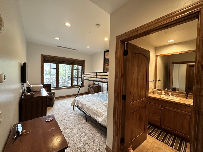 Elegant Ski-In/Ski-Out Retreat with Mountain and Lake Views - Beaver Creek, Colorado