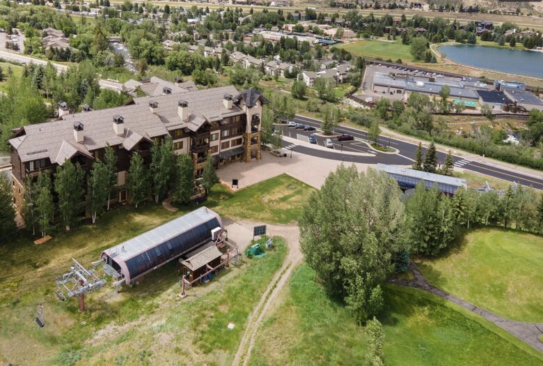 Elegant Ski-In/Ski-Out Retreat with Mountain and Lake Views - Beaver Creek, Colorado