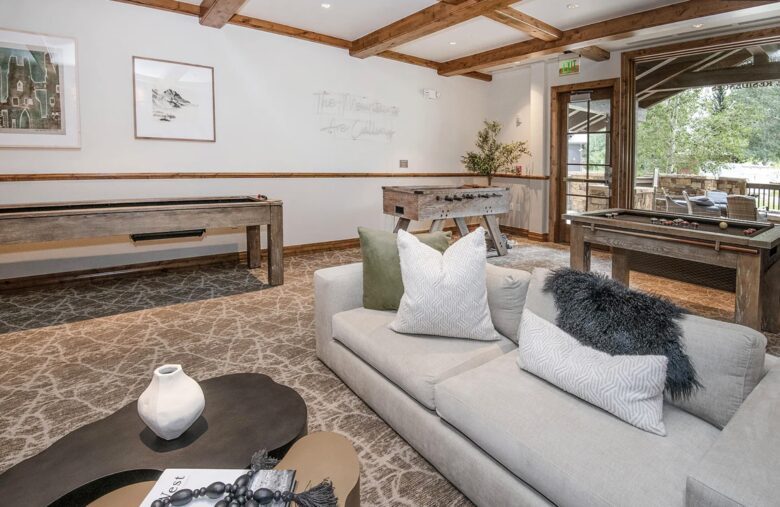 Elegant Ski-In/Ski-Out Retreat with Mountain and Lake Views - Beaver Creek, Colorado