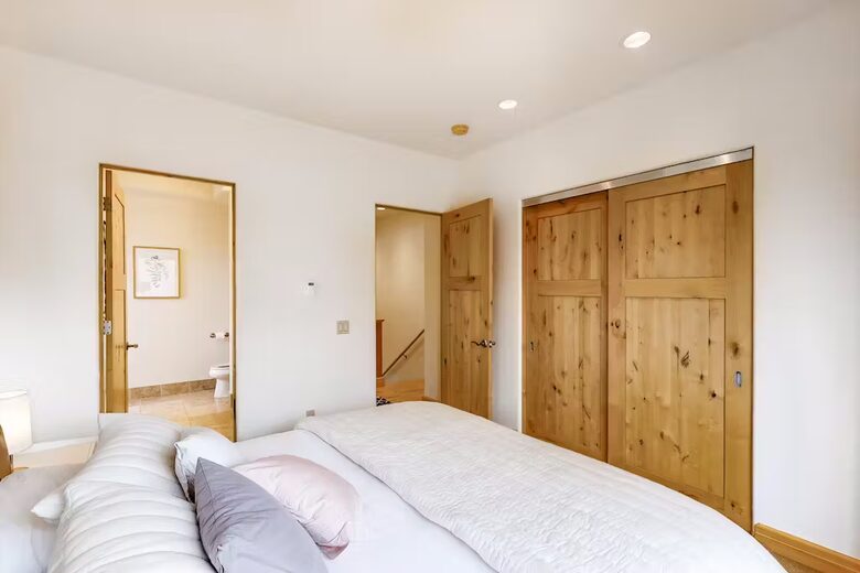 Stylish Sun Valley Retreat Near Slopes, Trails & Downtown Charm - Ketchum, Idaho