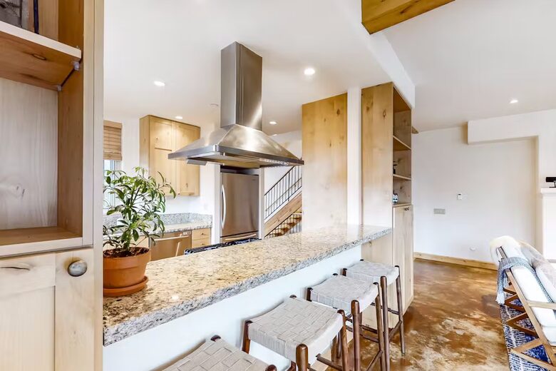 Stylish Sun Valley Retreat Near Slopes, Trails & Downtown Charm - Ketchum, Idaho