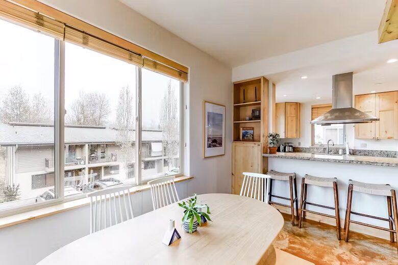 Stylish Sun Valley Retreat Near Slopes, Trails & Downtown Charm - Ketchum, Idaho