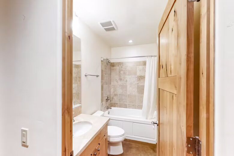 Stylish Sun Valley Retreat Near Slopes, Trails & Downtown Charm - Ketchum, Idaho