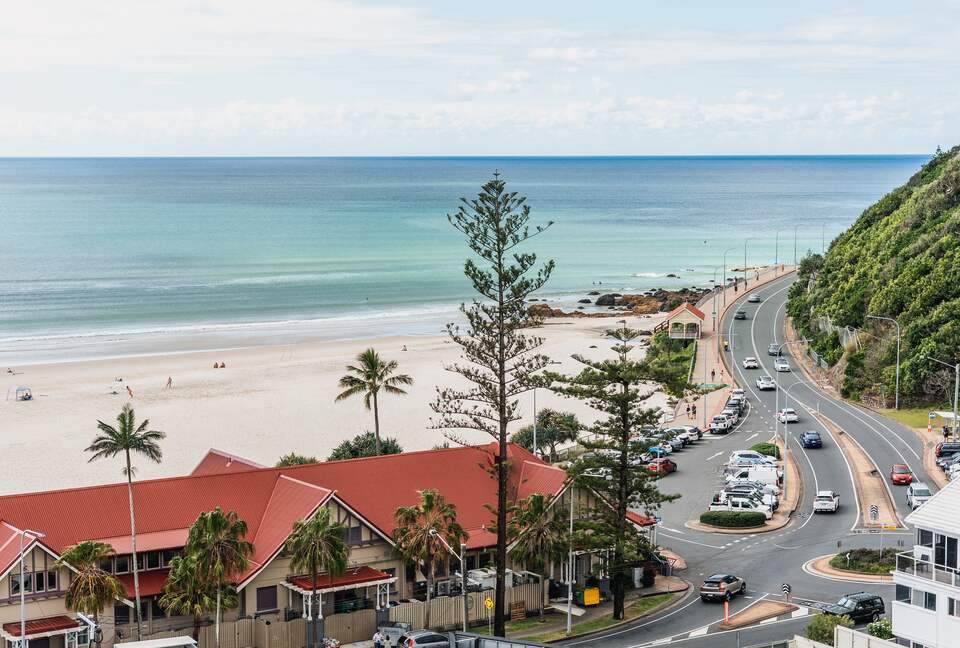 Elegant Sky-High Coastal Retreat Overlooking Kirra Beach - Gold Coast, Australia