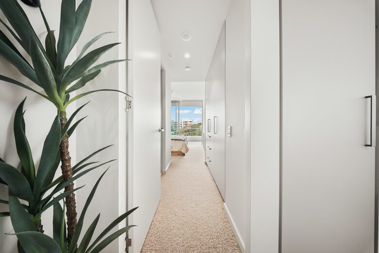 Elegant Sky-High Coastal Retreat Overlooking Kirra Beach - Gold Coast, Australia