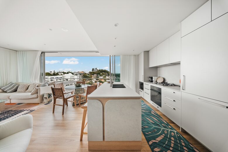 Elegant Sky-High Coastal Retreat Overlooking Kirra Beach - Gold Coast, Australia