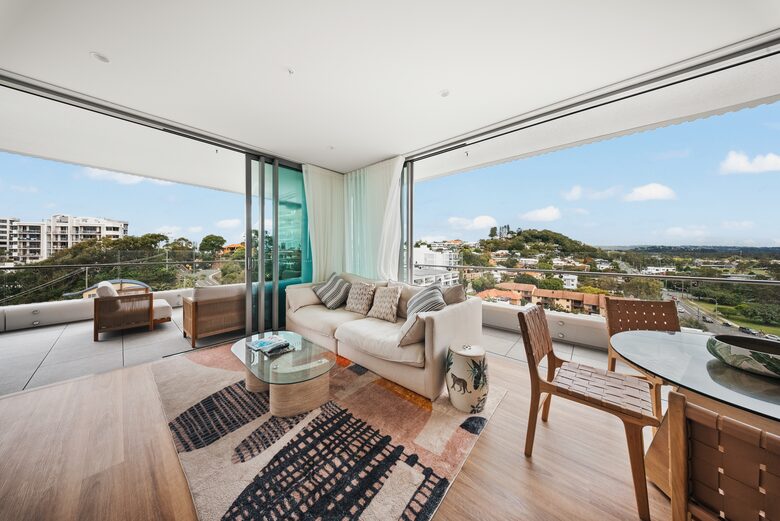 Elegant Sky-High Coastal Retreat Overlooking Kirra Beach - Gold Coast, Australia