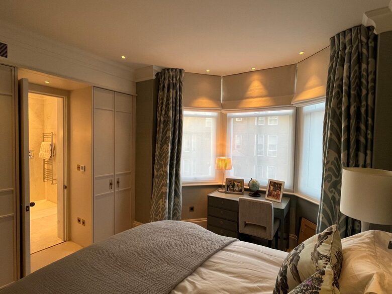 Luxurious Chelsea Retreat with Garden Square Access - London, United Kingdom