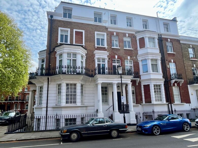 Luxurious Chelsea Retreat with Garden Square Access - London, United Kingdom