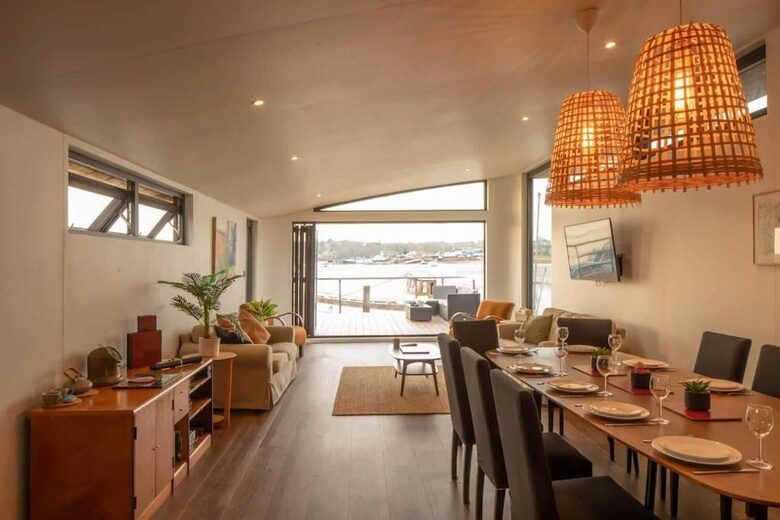 Bembridge Houseboat "Eleuthera" - Bembridge, United Kingdom