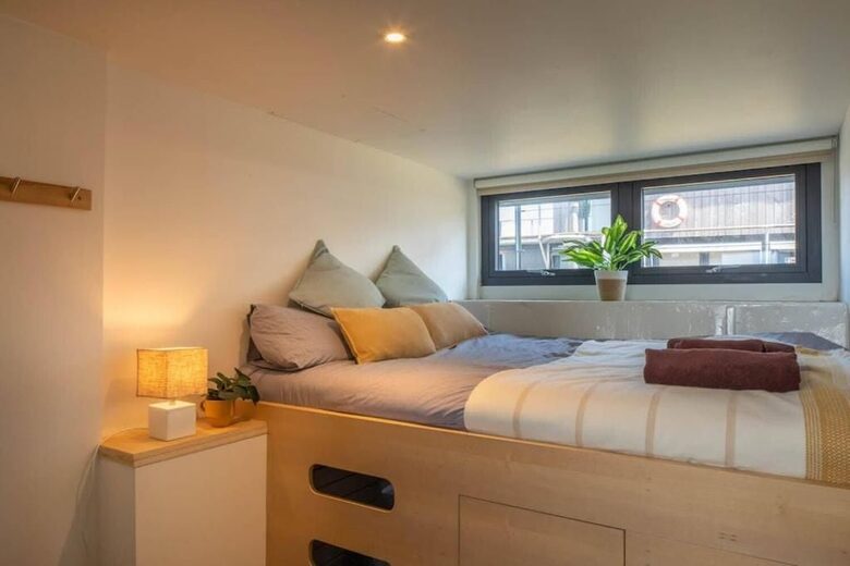 Bembridge Houseboat "Eleuthera" - Bembridge, United Kingdom
