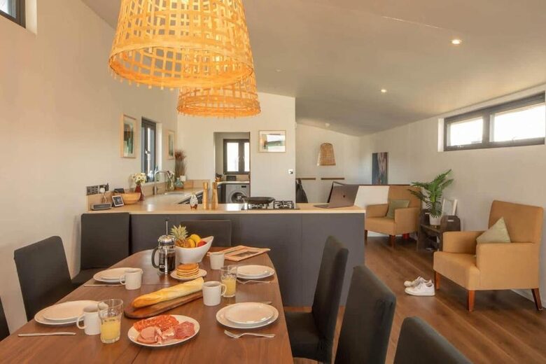 Bembridge Houseboat "Eleuthera" - Bembridge, United Kingdom