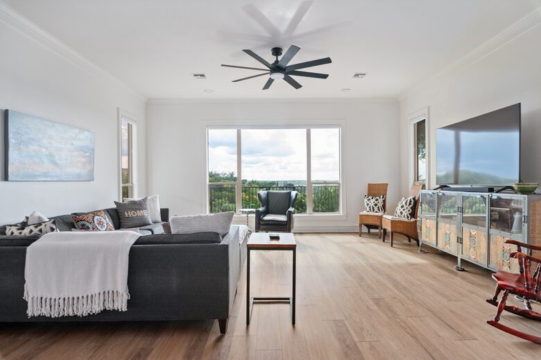 Charming Hill Country Retreat with Lake Travis Views - Spicewood, Texas