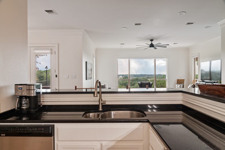 Charming Hill Country Retreat with Lake Travis Views - Spicewood, Texas