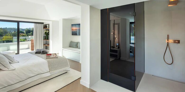 Elevated Elegance in Marbella’s Prestigious Golf Valley - Marbella, Spain