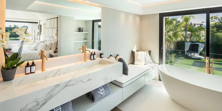 Elevated Elegance in Marbella’s Prestigious Golf Valley - Marbella, Spain