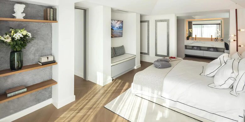Elevated Elegance in Marbella’s Prestigious Golf Valley - Marbella, Spain