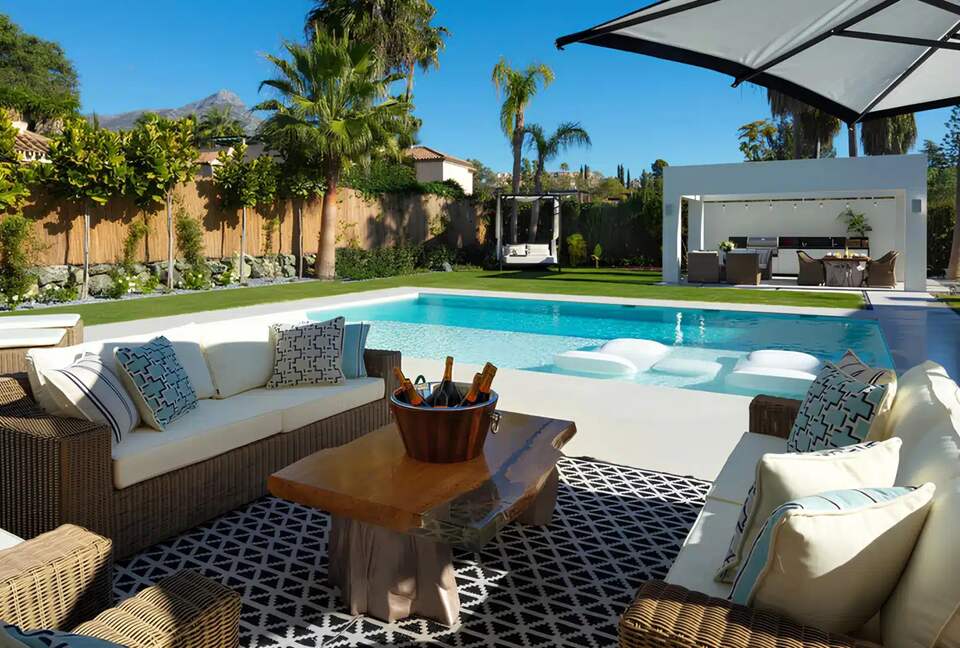 Elevated Elegance in Marbella’s Prestigious Golf Valley - Marbella, Spain