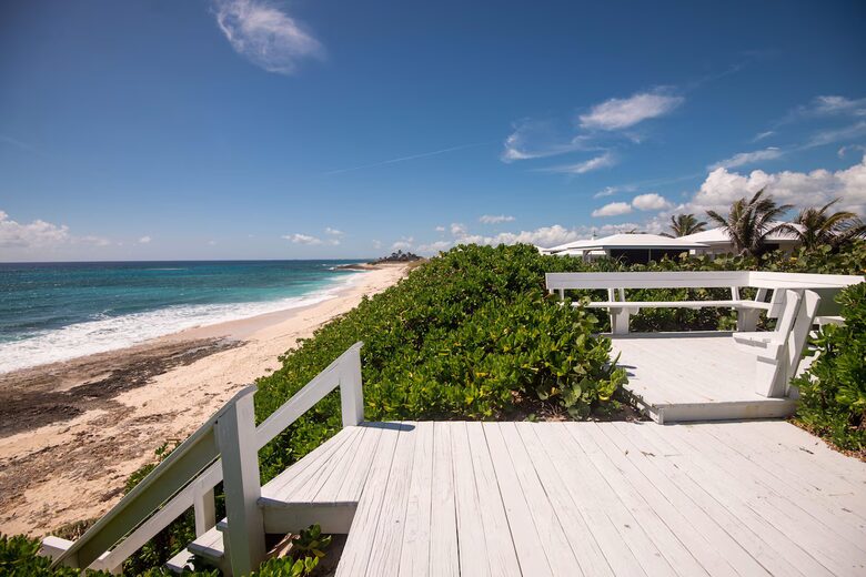 Panoramic Sea Views & Six King Suites in the Abacos - Elbow Cay, Bahamas