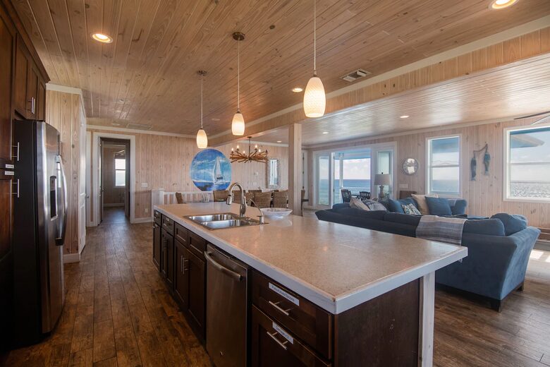 Panoramic Sea Views & Six King Suites in the Abacos - Elbow Cay, Bahamas