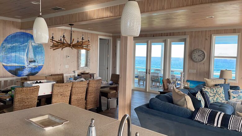 Panoramic Sea Views & Six King Suites in the Abacos - Elbow Cay, Bahamas
