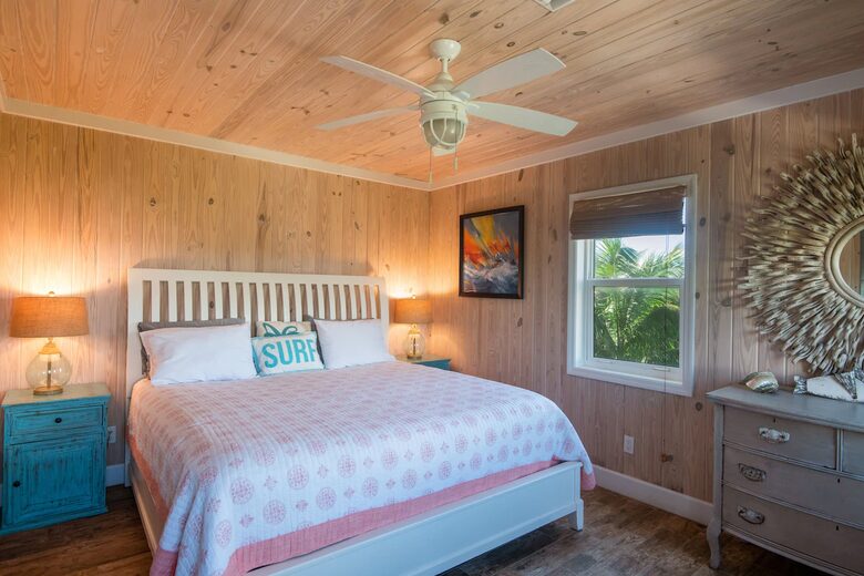 Panoramic Sea Views & Six King Suites in the Abacos - Elbow Cay, Bahamas