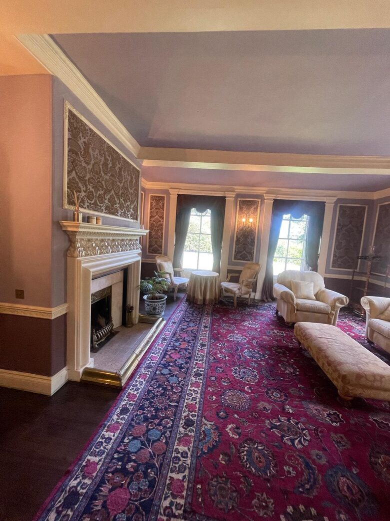 Majestic Halifax Estate with Heated Pool & Panoramic Views - Halifax, United Kingdom