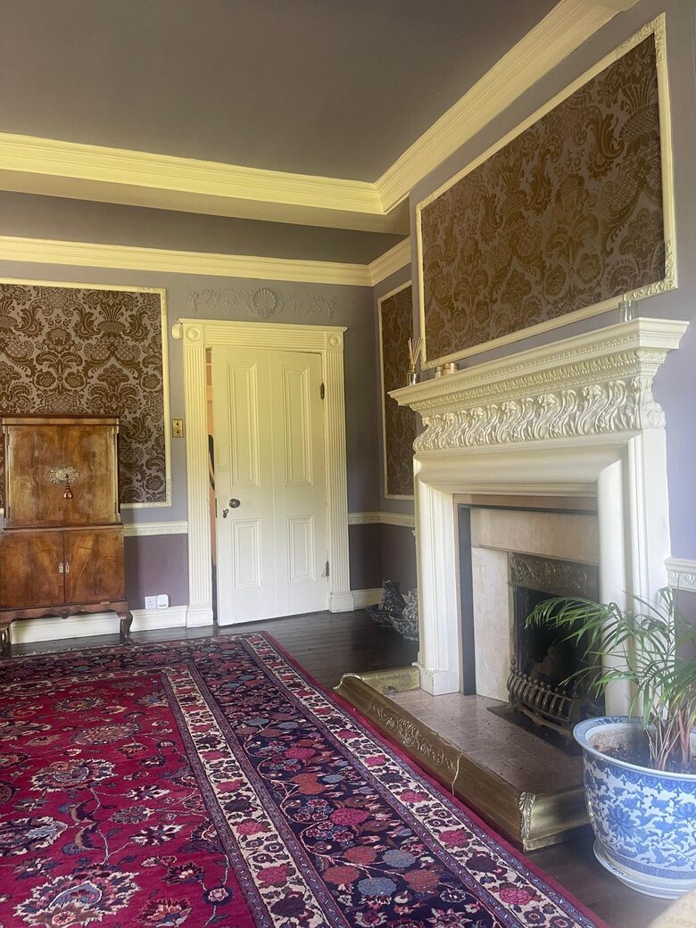 Majestic Halifax Estate with Heated Pool & Panoramic Views - Halifax, United Kingdom