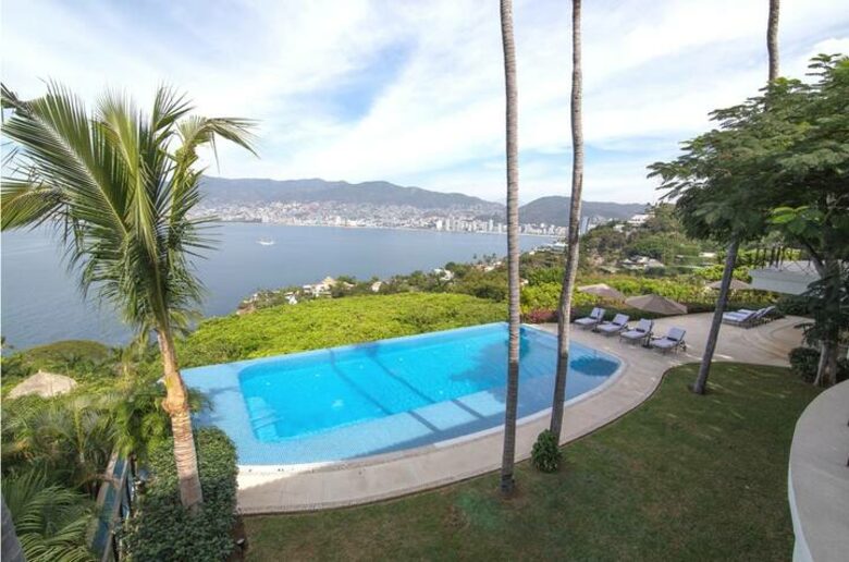 Elevated Elegance Over Acapulco Bay - Acapulco, Mexico