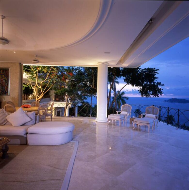 Elevated Elegance Over Acapulco Bay - Acapulco, Mexico