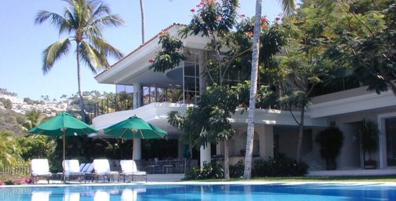 Elevated Elegance Over Acapulco Bay - Acapulco, Mexico