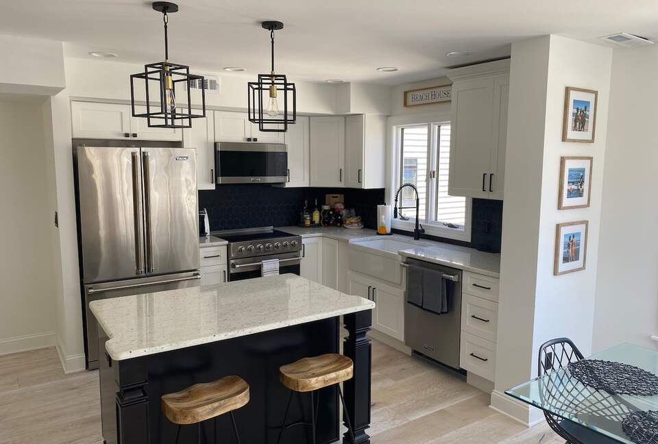 Elegant Beachside Townhome with Coastal Charm - Margate City, New Jersey