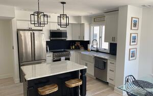 Elegant Beachside Townhome with Coastal Charm - Margate City, New Jersey