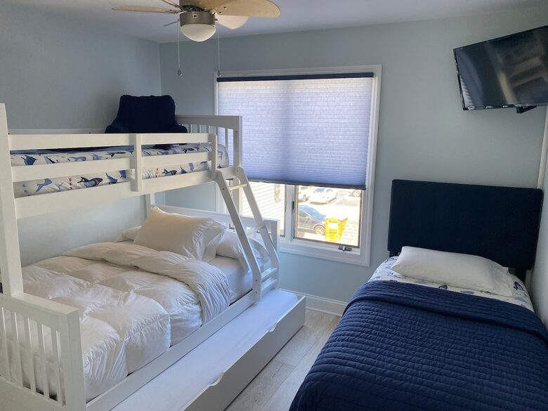 Elegant Beachside Townhome with Coastal Charm - Margate City, New Jersey
