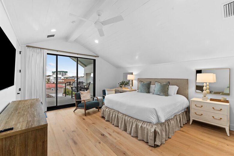 A Modern Harborfront Haven - Destin, Florida