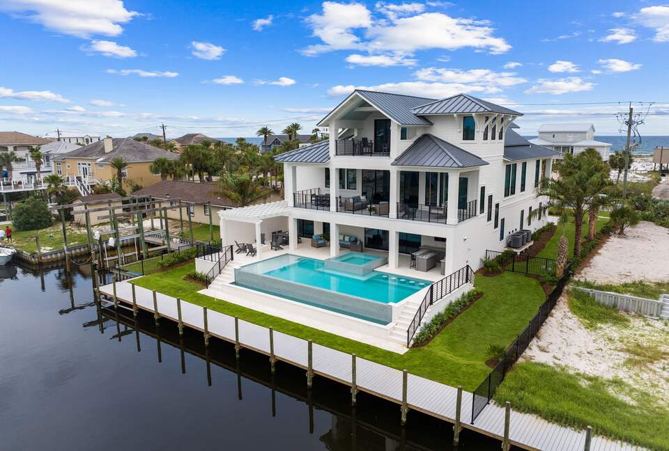 A Modern Harborfront Haven - Destin, Florida