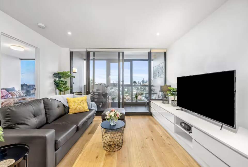 Cityscape Elegance on Melbourne’s Edge with Resort-Style Amenities - Brunswick, VIC, Australia