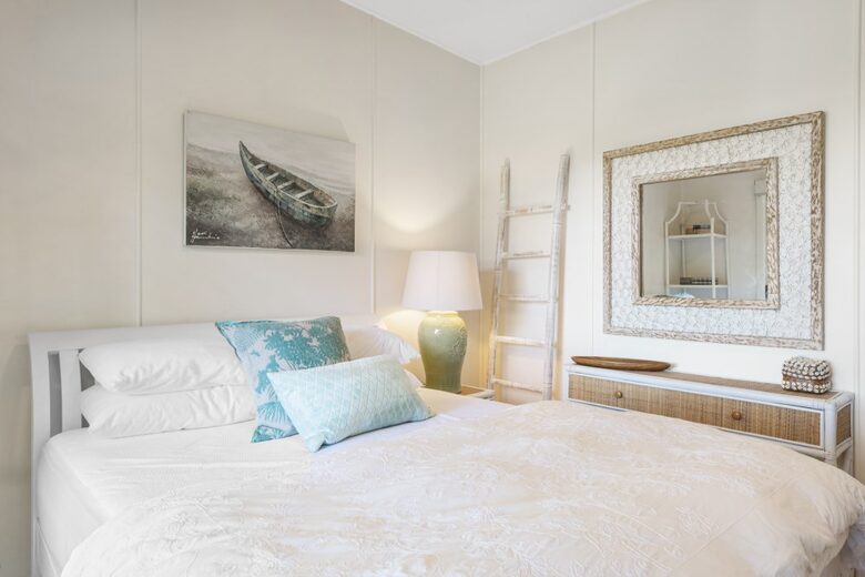 Kirby's Beach Hideaway | Elegant Style Meets Seaside Serenity - Berrara, Australia