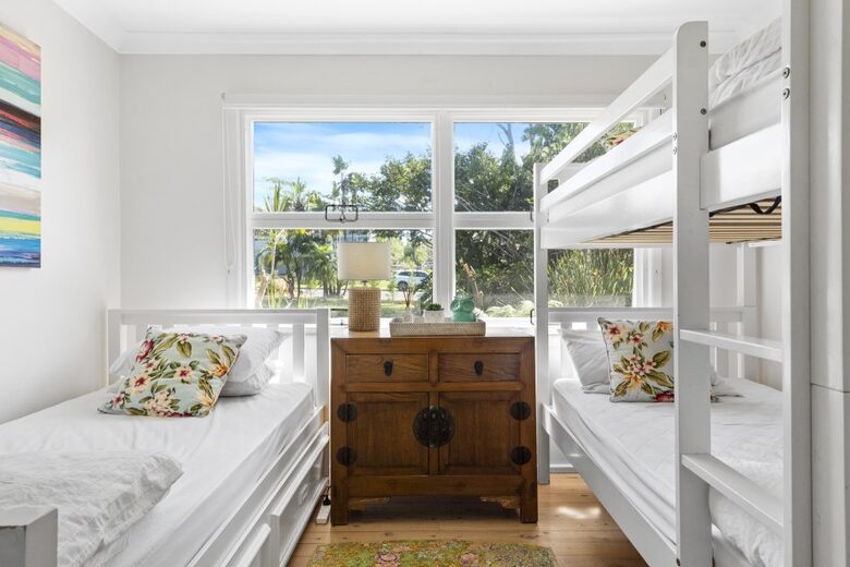 Kirby's Beach Hideaway | Elegant Style Meets Seaside Serenity - Berrara, Australia