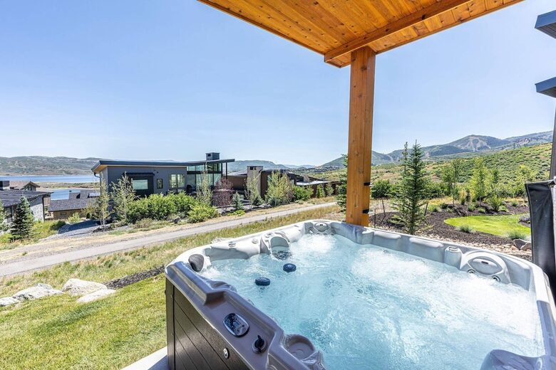 Elevated Elegance Minutes from Deer Valley - Daniel, Utah