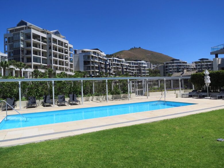 Luxury Waterfront Marina Apartment - Cape Town, South Africa