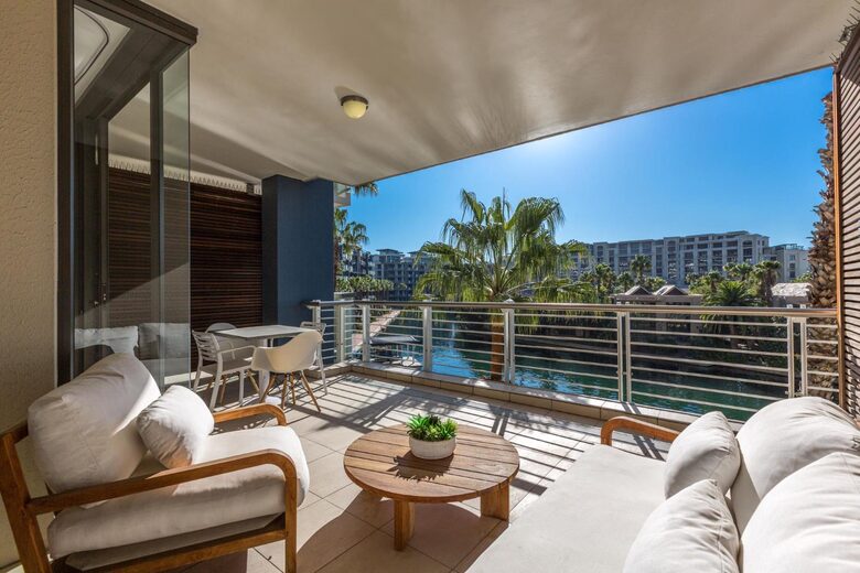 Luxury Waterfront Marina Apartment - Cape Town, South Africa
