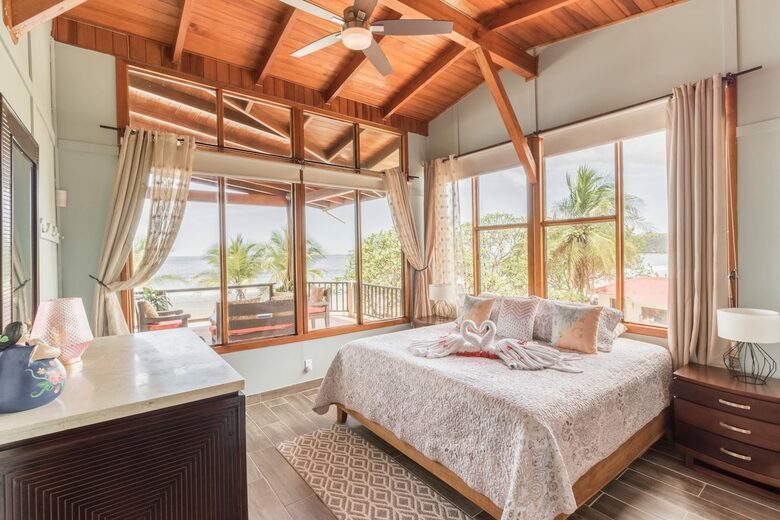 Flamingo Beachfront Retreat with Private Pool & Chef Option - Playa Flamingo, Costa Rica