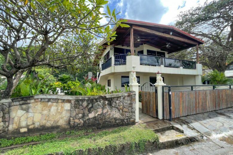 Flamingo Beachfront Retreat with Private Pool & Chef Option - Playa Flamingo, Costa Rica