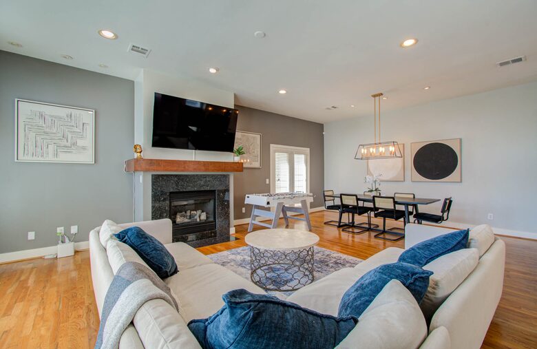 Urban Comfort in the Heart of Houston Heights - Houston, Texas