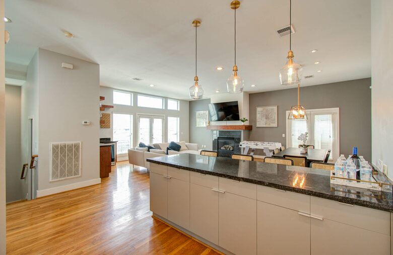 Urban Comfort in the Heart of Houston Heights - Houston, Texas