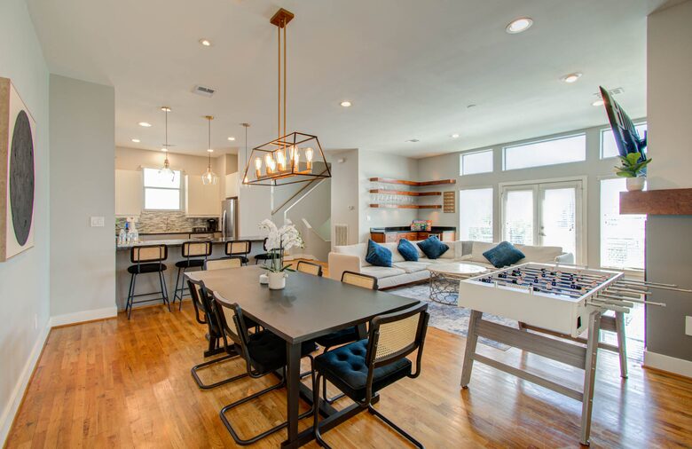 Urban Comfort in the Heart of Houston Heights - Houston, Texas