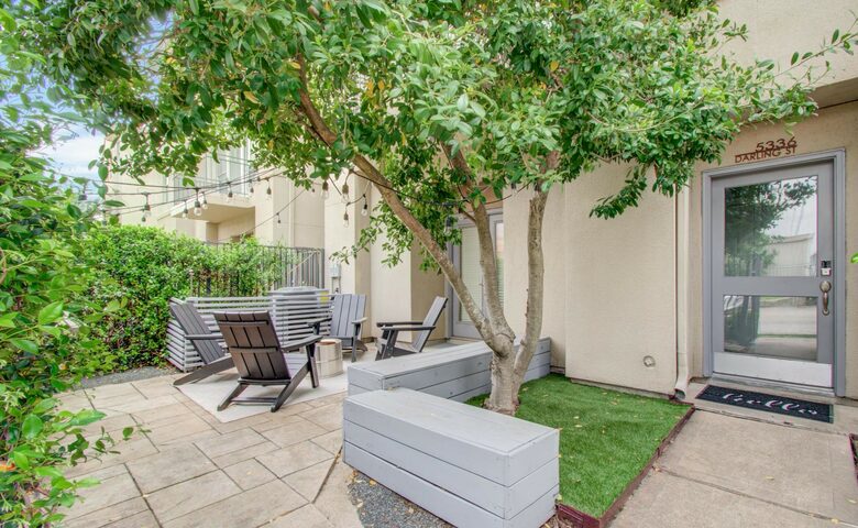 Urban Comfort in the Heart of Houston Heights - Houston, Texas