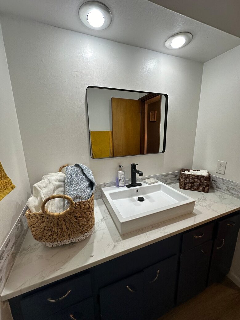 Cozy Comfort Near Downtown Portland - Portland, Oregon