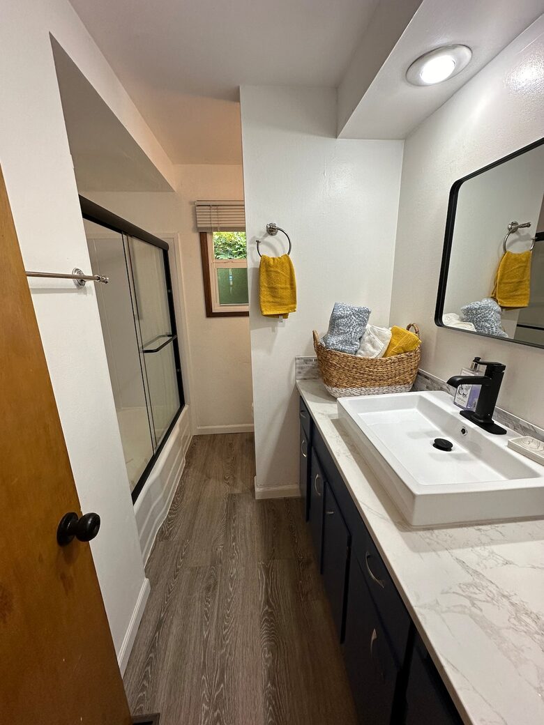 Cozy Comfort Near Downtown Portland - Portland, Oregon